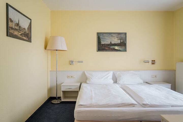 Room 21 of 61