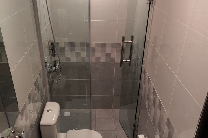 Room 2 of 23