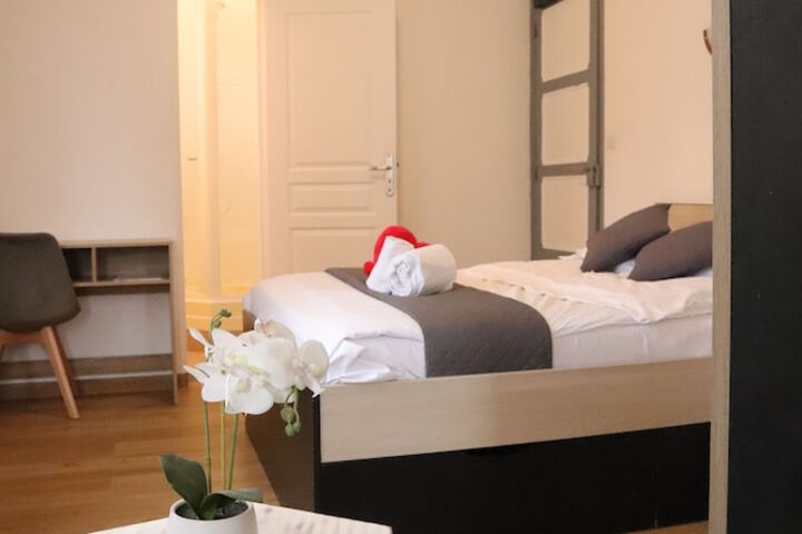 Room 14 of 24