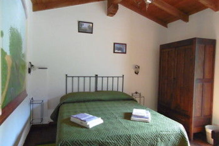 Room 18 of 28