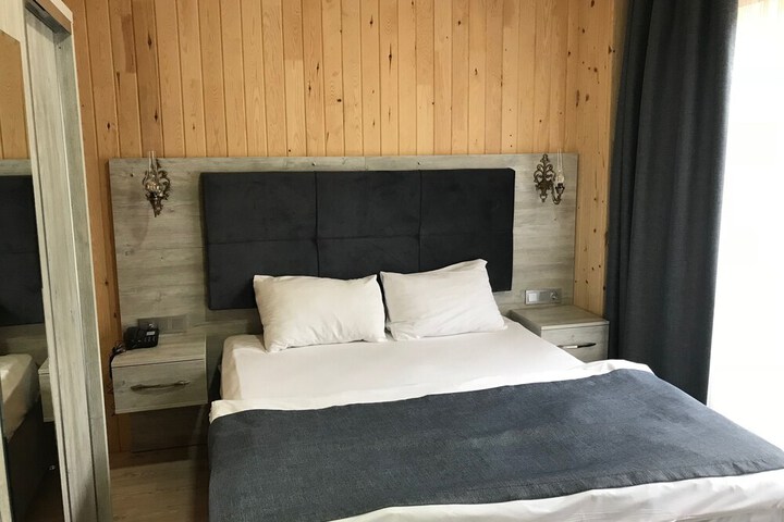 Room 18 of 66
