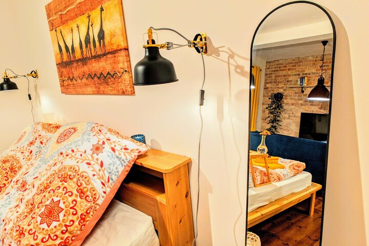 Room 6 of 86