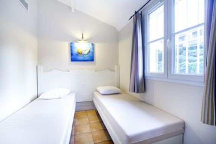 Room 59 of 228