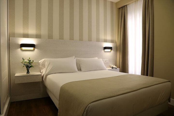 Room 10 of 53