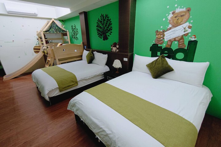 Room 20 of 38