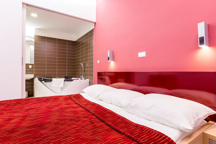 Room 20 of 126