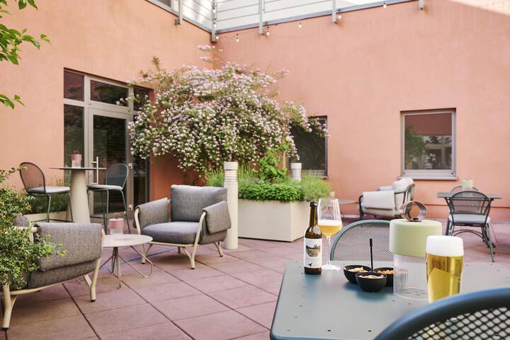 Hotel 63 of 66