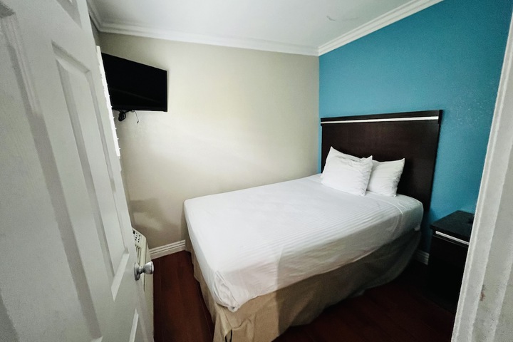 Signature King Bed (37 of 39)