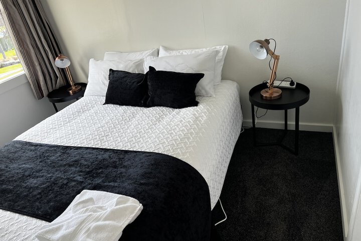 Room 9 of 26