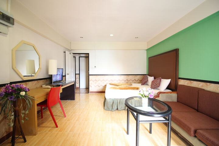 Room 6 of 58
