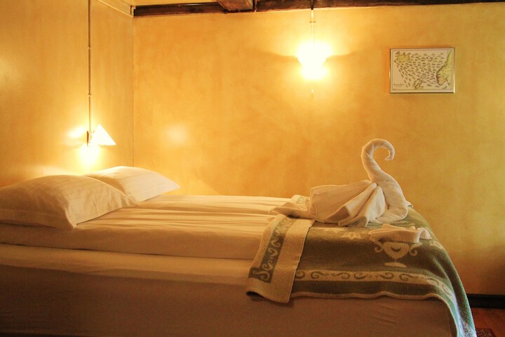 Room 17 of 53