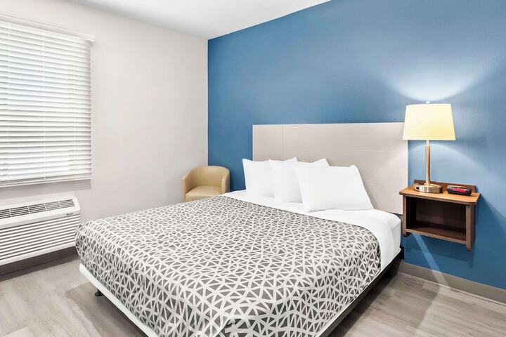 Room 19 of 35