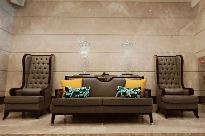 Guest Lobby