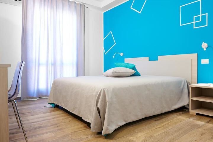 Room 4 of 30