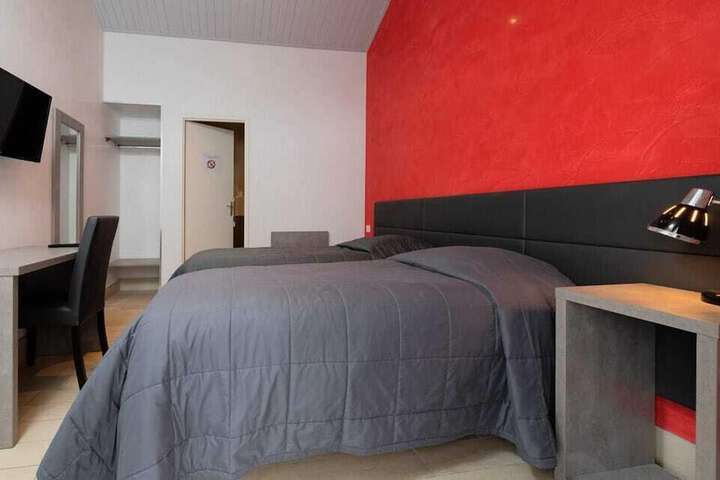 Room 10 of 51
