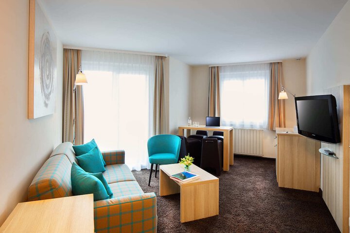 Room 19 of 50