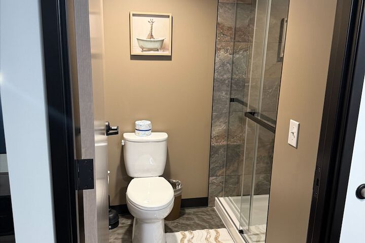 Room 9 of 10