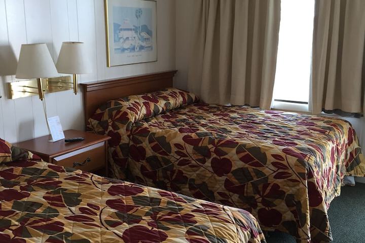 Room 4 of 34