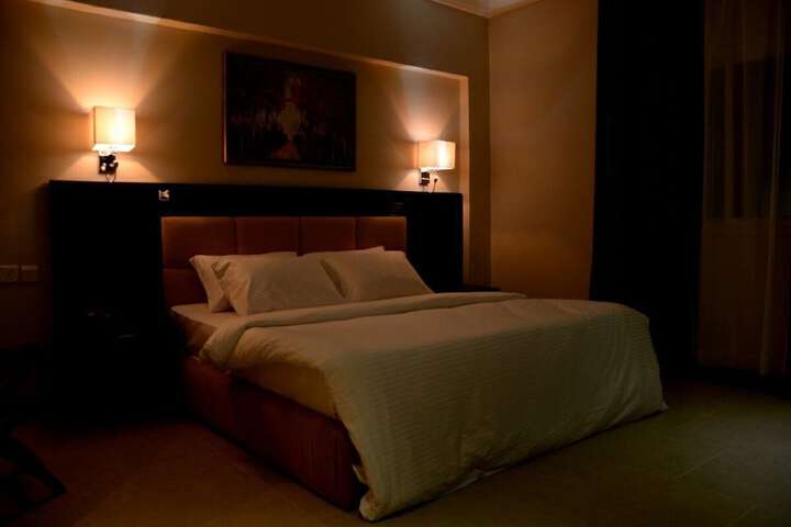 Room 3 of 33