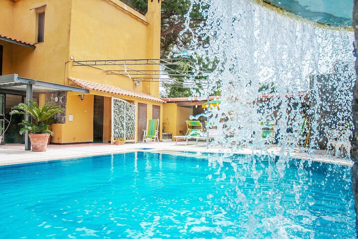 Pool 43 of 89