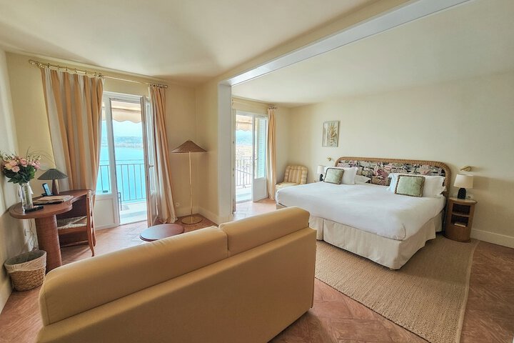 Room 45 of 155