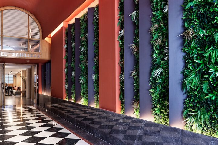 Hotel 37 of 38