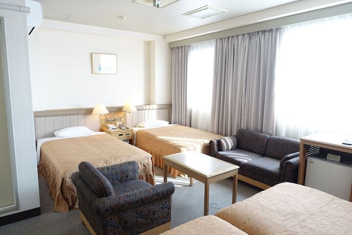 Room 11 of 43