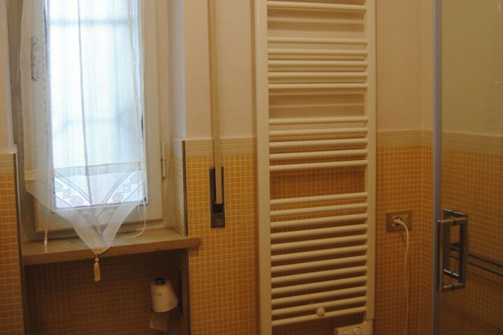 Room 17 of 24