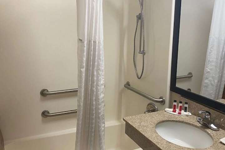 Room 15 of 28