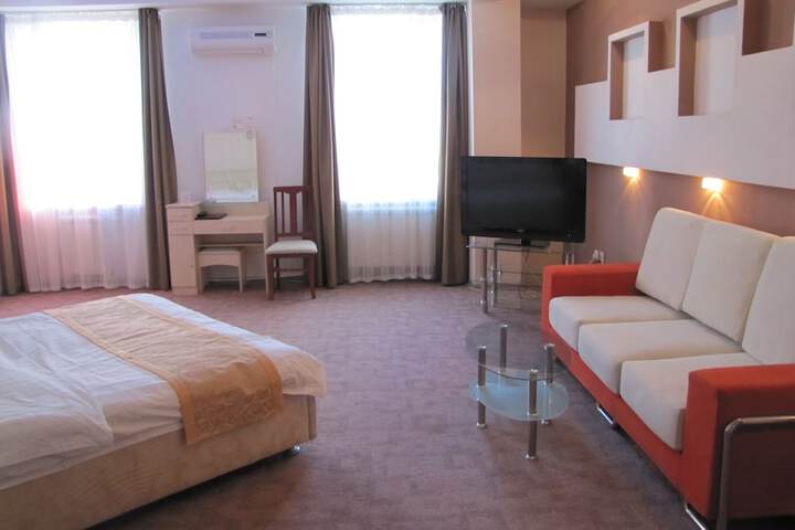 Room 15 of 26
