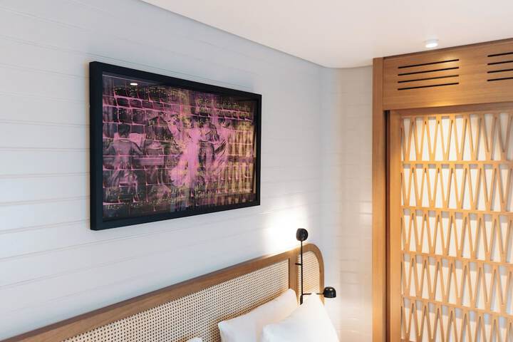 Room 47 of 65