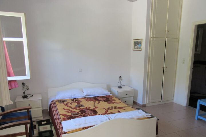 Room 11 of 17