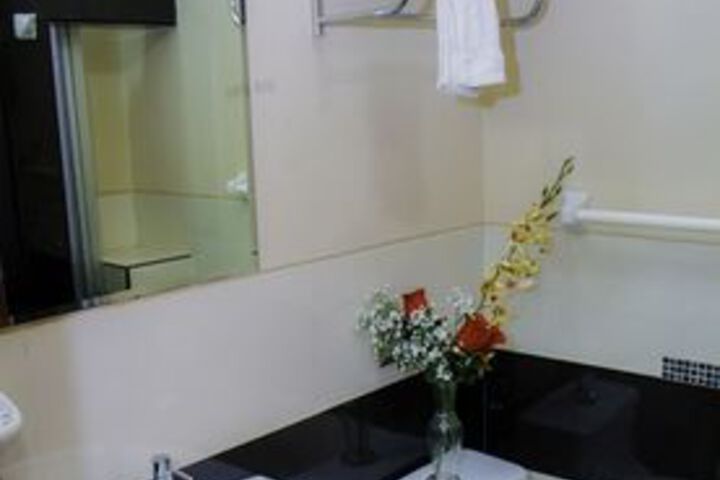 Room 2 of 24
