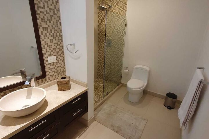 Room 16 of 16