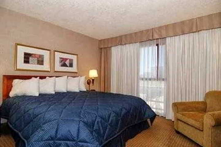 Room 4 of 6