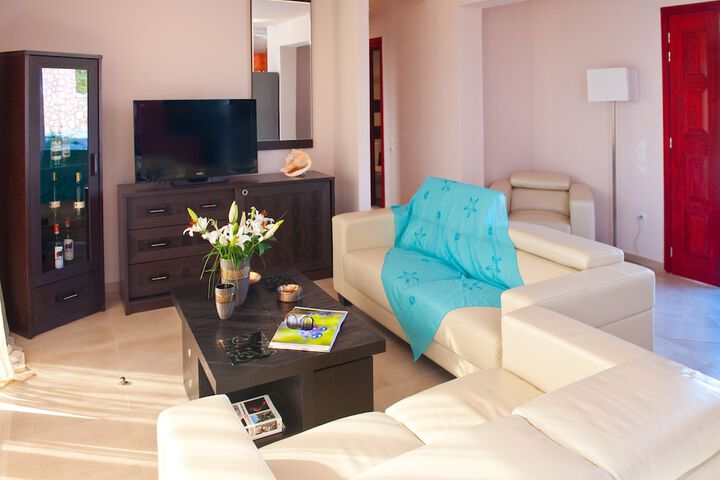 Room 6 of 31