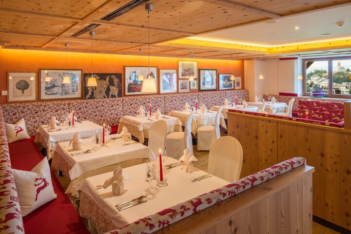Dining 110 of 154