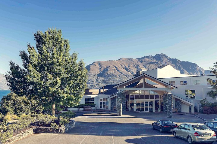 Hotel 66 of 69
