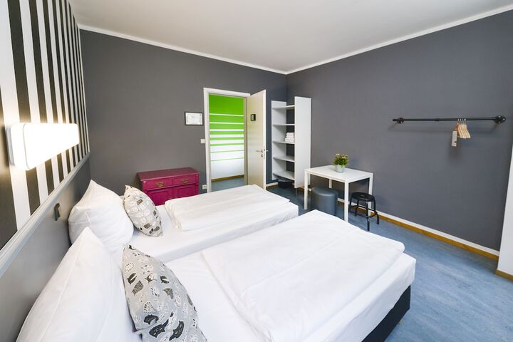 Room 21 of 130