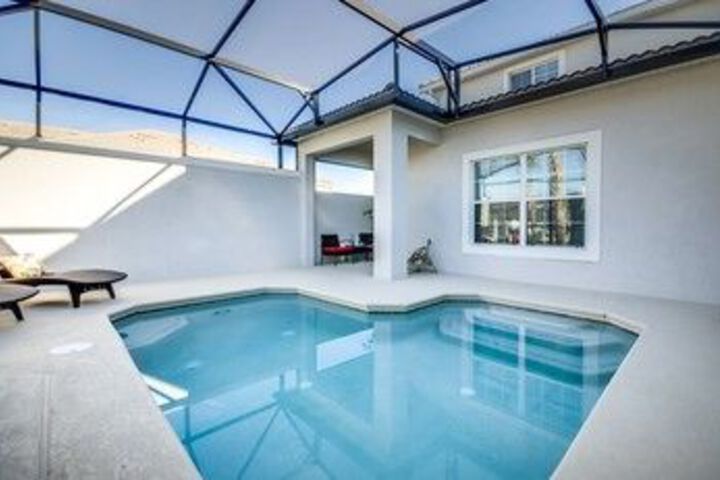 Pool 20 of 24