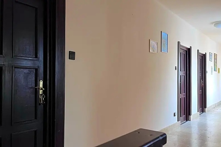 Room 12 of 19