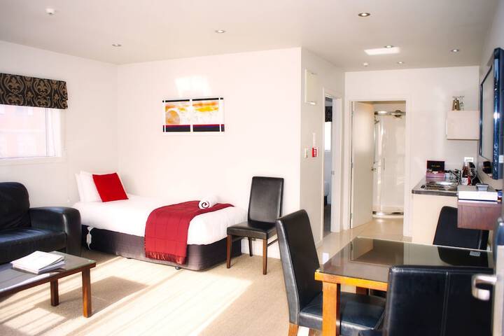 Room 6 of 57