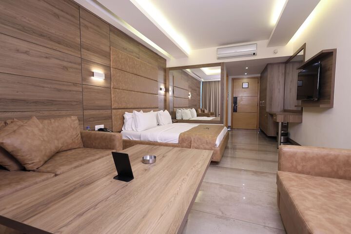 Room 73 of 105