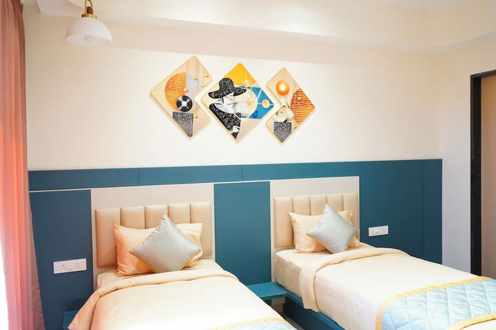 Room 32 of 89