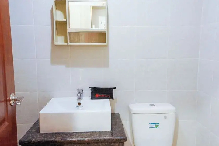 Room 8 of 17