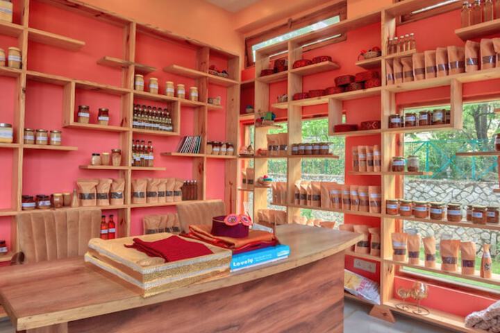 Gift Shop 57 of 96