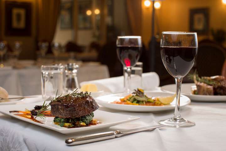 Dining 46 of 66