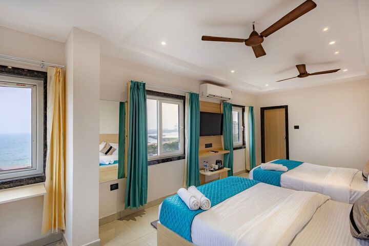 Room 14 of 14