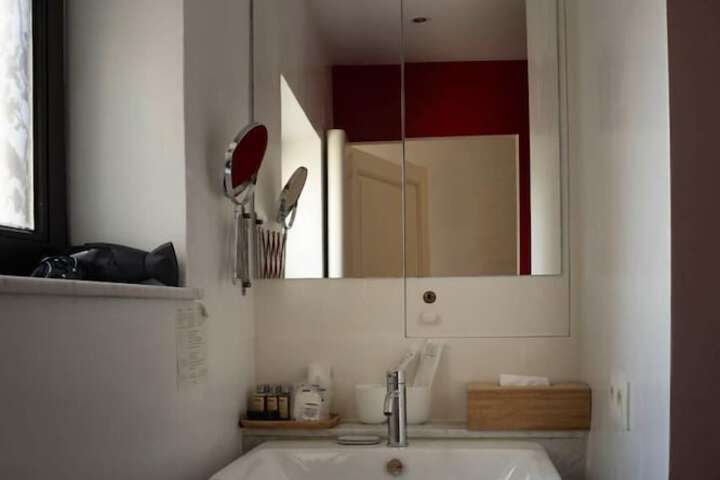 Room 31 of 109