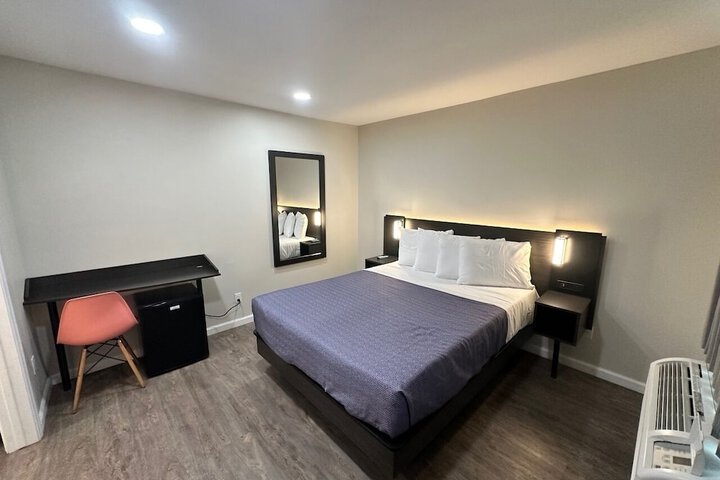 Standard Single Room 1 Queen Bed (4 of 5)